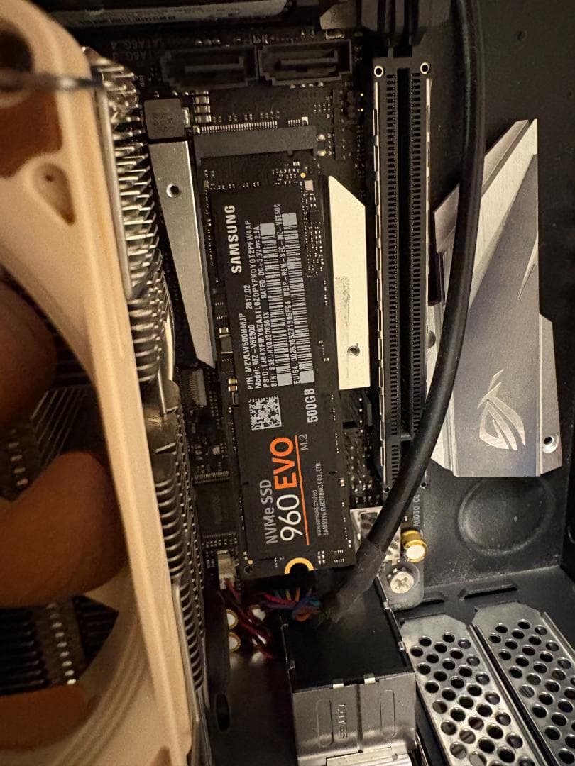 静音横置PC[Core i3-8350K / 16GB / 500GB]