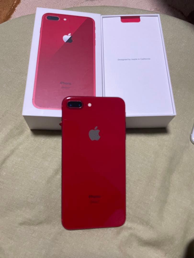 Apple iPhone 8 Plus (赤) 箱付き
