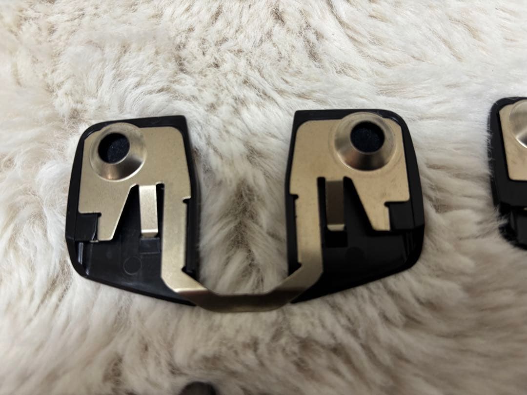 【アイシン】ドアスタビライザー＋取付ボルトセット