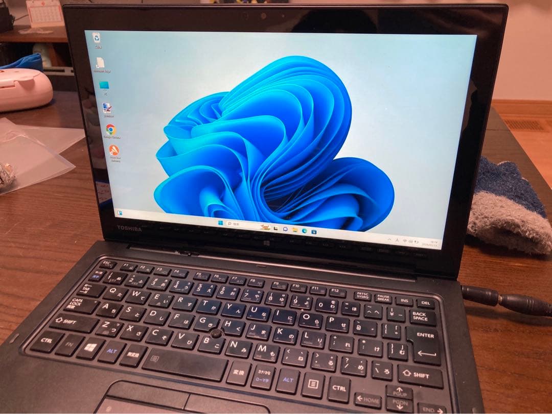 ノートパソコン　TOSHIBA R82