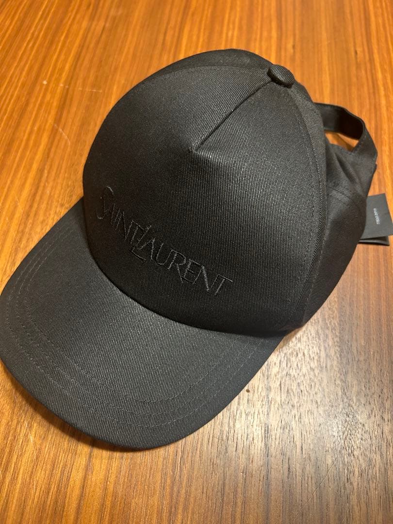 SAINT LAURENT ブラック ベースボールキャップ