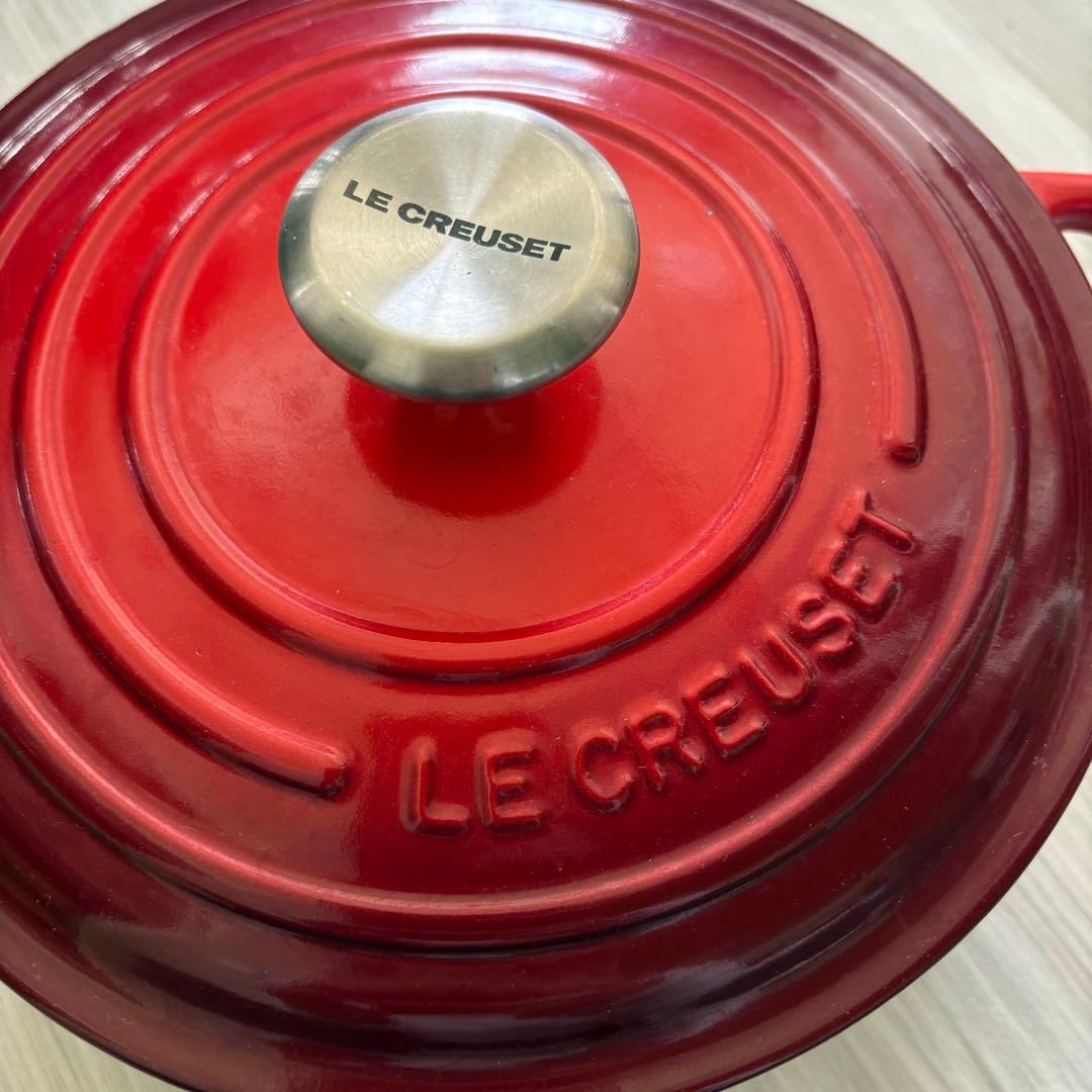 【未使用品】ル・クルーゼ　20cm 両手鍋 チェリーレッド