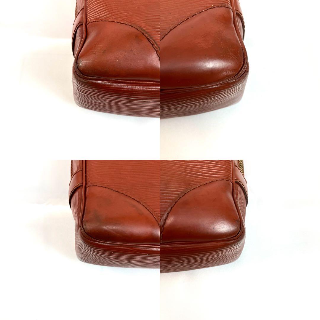 ルイヴィトン　エピ　ポルトドキュマン　ヴォワヤージュ　M59098 ブラウン