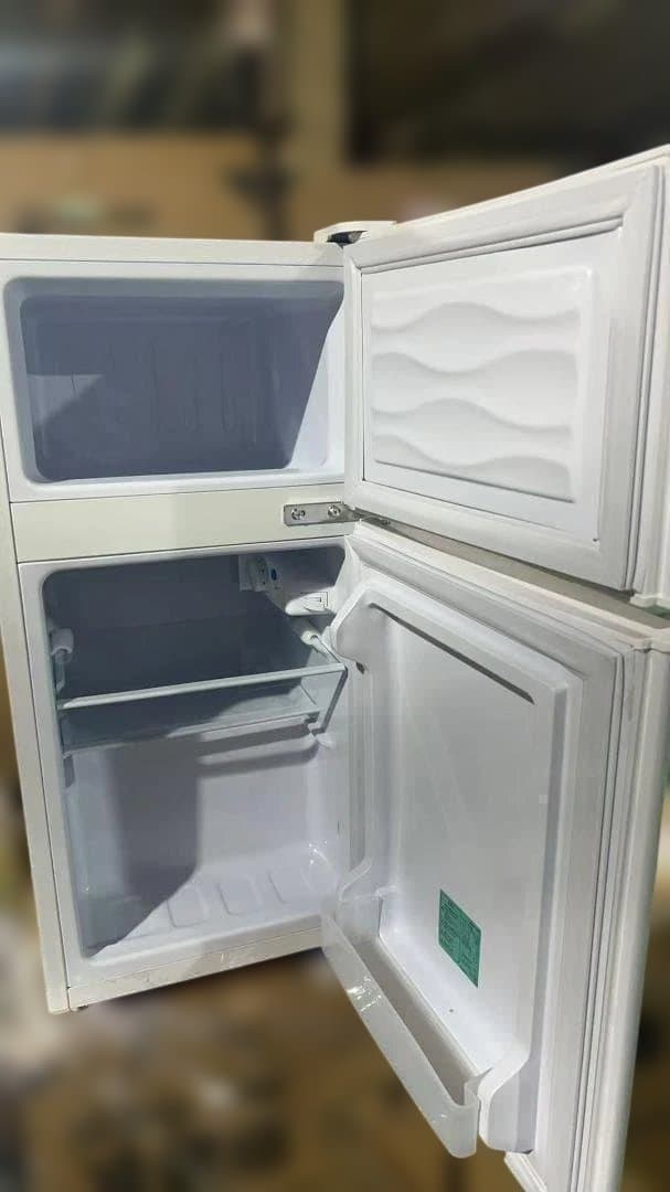 中古美品 冷蔵庫 一人暮らし冷凍冷蔵庫 60L　シルバーT0210