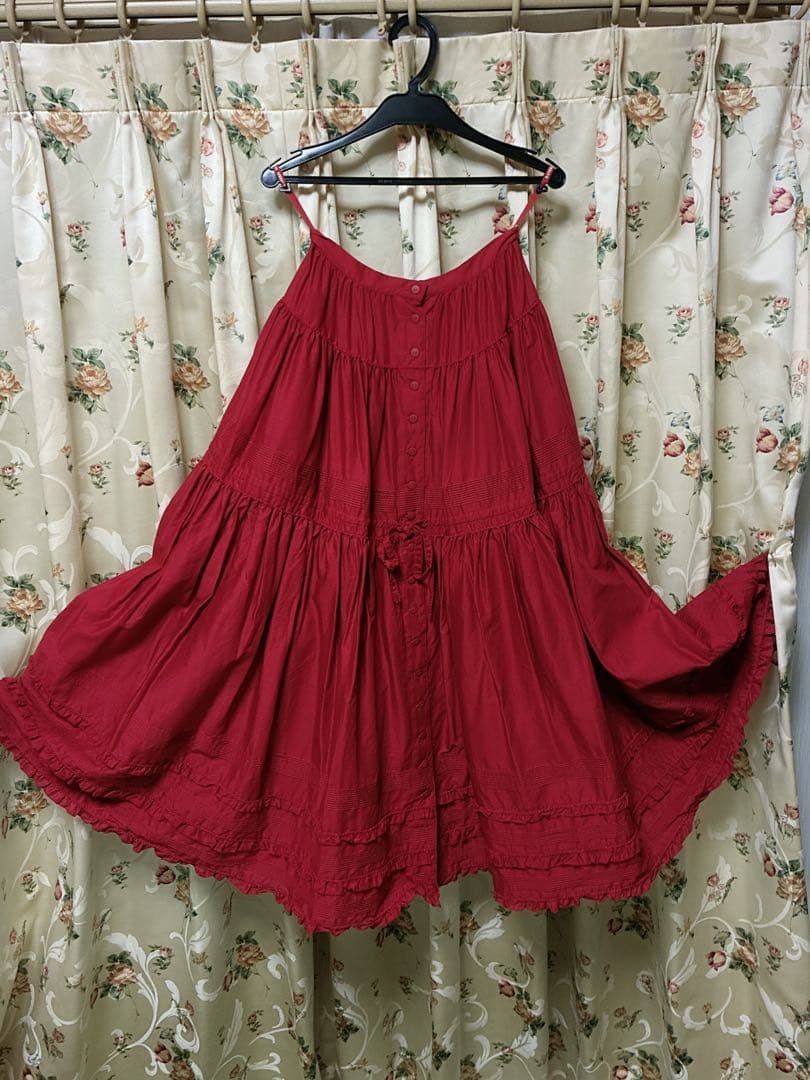 カネコイサオ　ロングスカート　赤