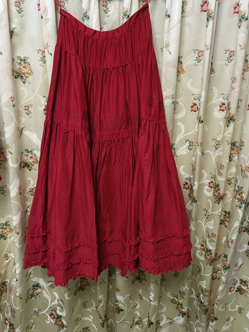 カネコイサオ　ロングスカート　赤