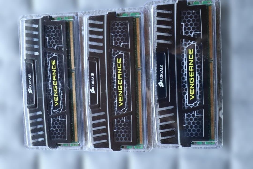 P8Z77-V DELUXE+CPU+メモリ+グラボ　４点セット