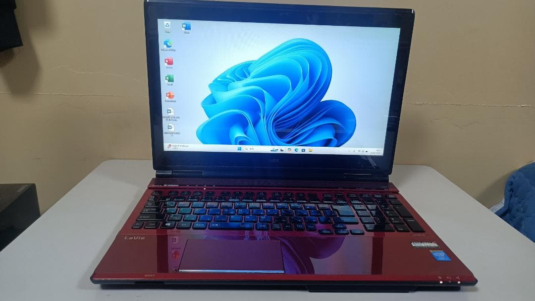 タッチ機能Blu-rayノートパソコンNEC Core i7 SSD256G