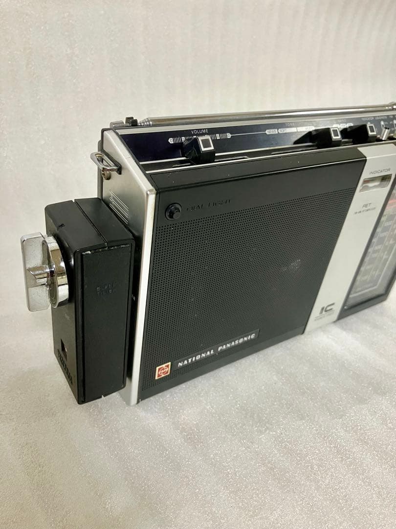 ◆ National ポータブルラジオ GX World Boy RF-858