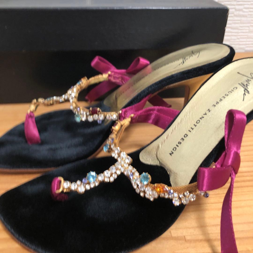 ジュゼッペザノッティ　ビジューサンダル