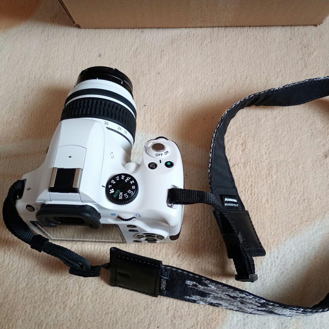 ショット数800枚弱！PENTAX K-50 ホワイト　レンズキット＆送料込み！