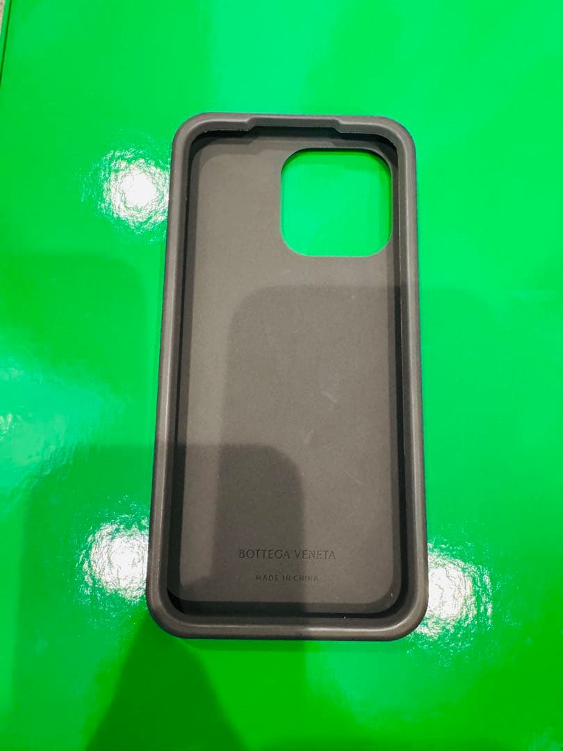 【レア商品！】ボッテガヴェネタ iPhoneケース 15promax ラピリ