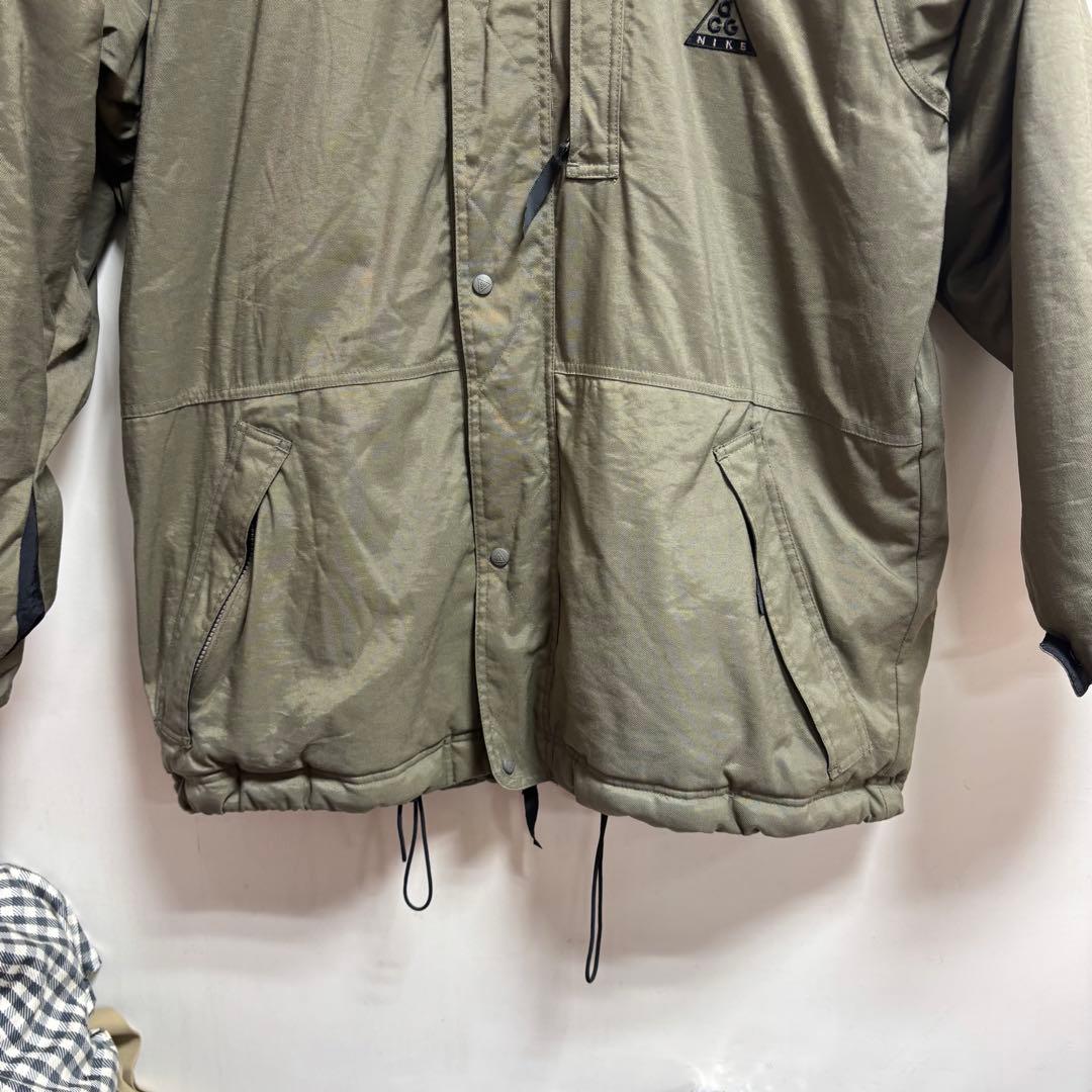 90s NIKE acg ナイロンジャケット オリーブ色 厚手　冬コーデ