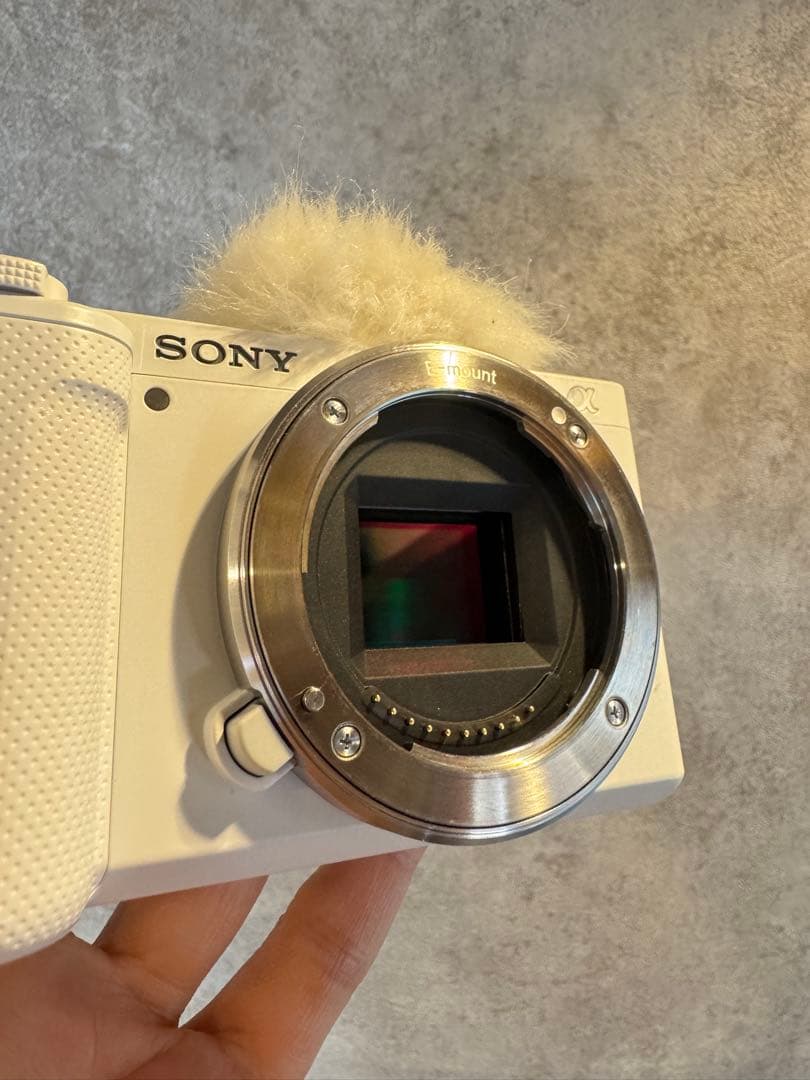 美品SONY VLOGCAM ZV-E10L パワーズームレンズキットホワイト