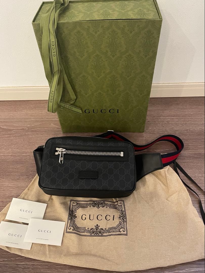GUCCIグッチ　メンズボディーバック 474293K9RRN