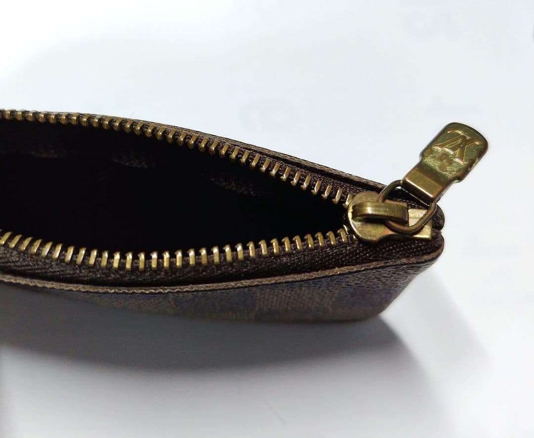 LOUIS VUITTON ルイヴィトン　ダミエ　ケース　カラビナ付き