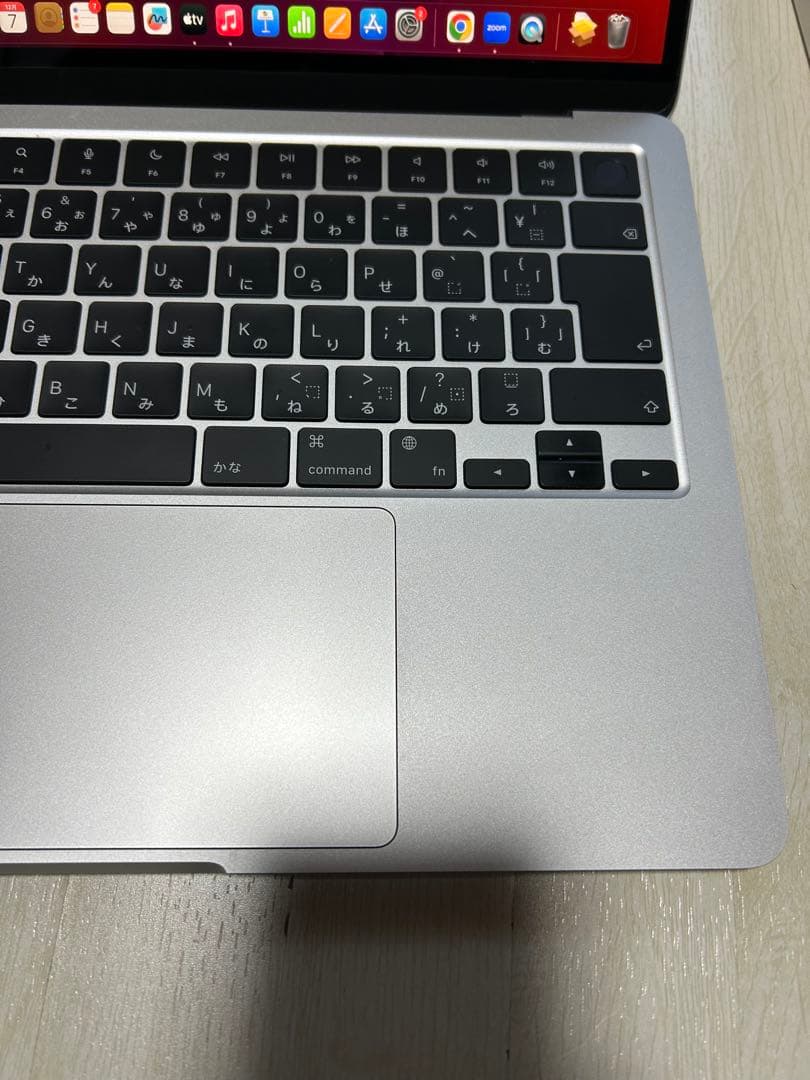 Apple MacBook AirM2チップ搭載13インチ シルバー