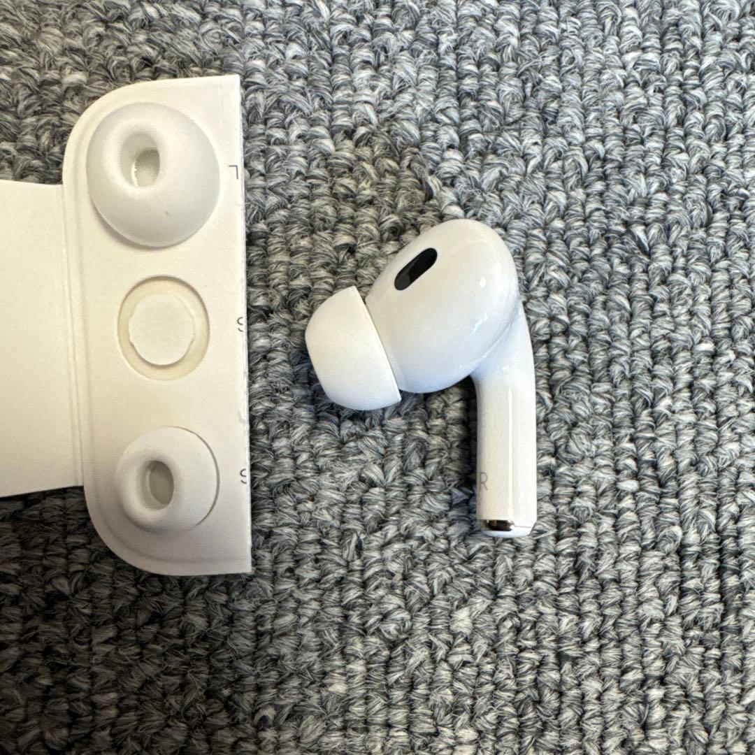 ☆AirPods Pro 第2世代/A3047/イヤホン右耳(R)のみ☆