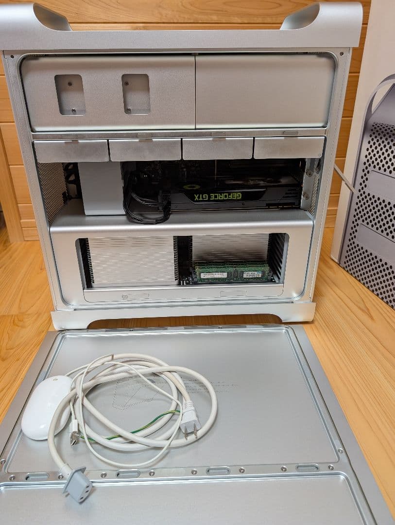 Macデスクトップ mac pro 2010 12 Core CPU 32gb gtx680 SSD