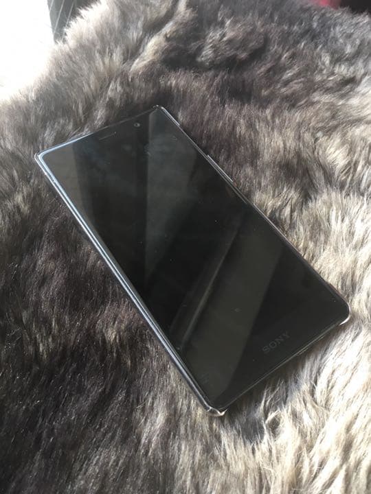 スマートフォン本体 Xperia xz2 premium