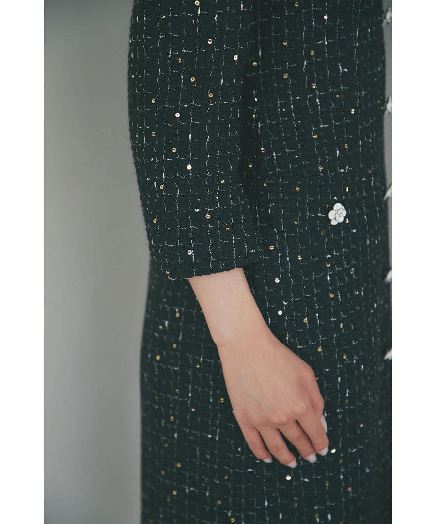 【新品　タグ付き】トッコ　フラワー飾り釦付きスパンコールツイードタイトワンピース