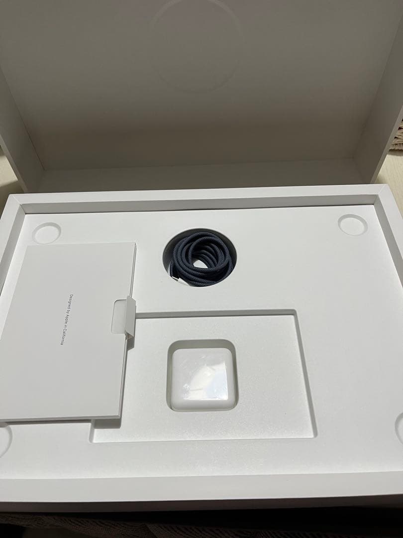 MacBook Air 15 512GB 純正コード，充電器，保証付