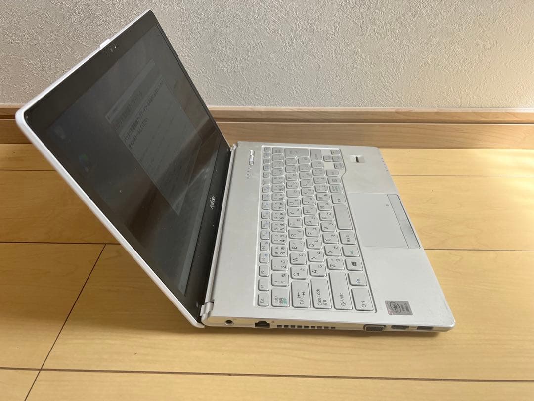 富士通 FMV SH75/T Core i5 高速SSD Windows11