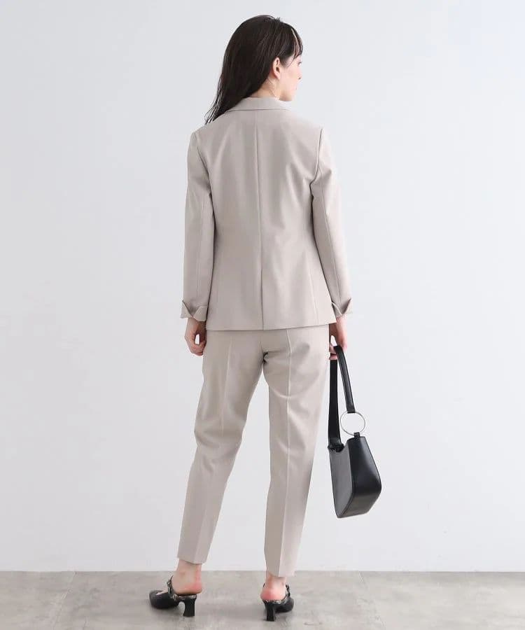 INDIVI ストレッチテーラードジャケット&タックテーパードパンツ　ベージュ