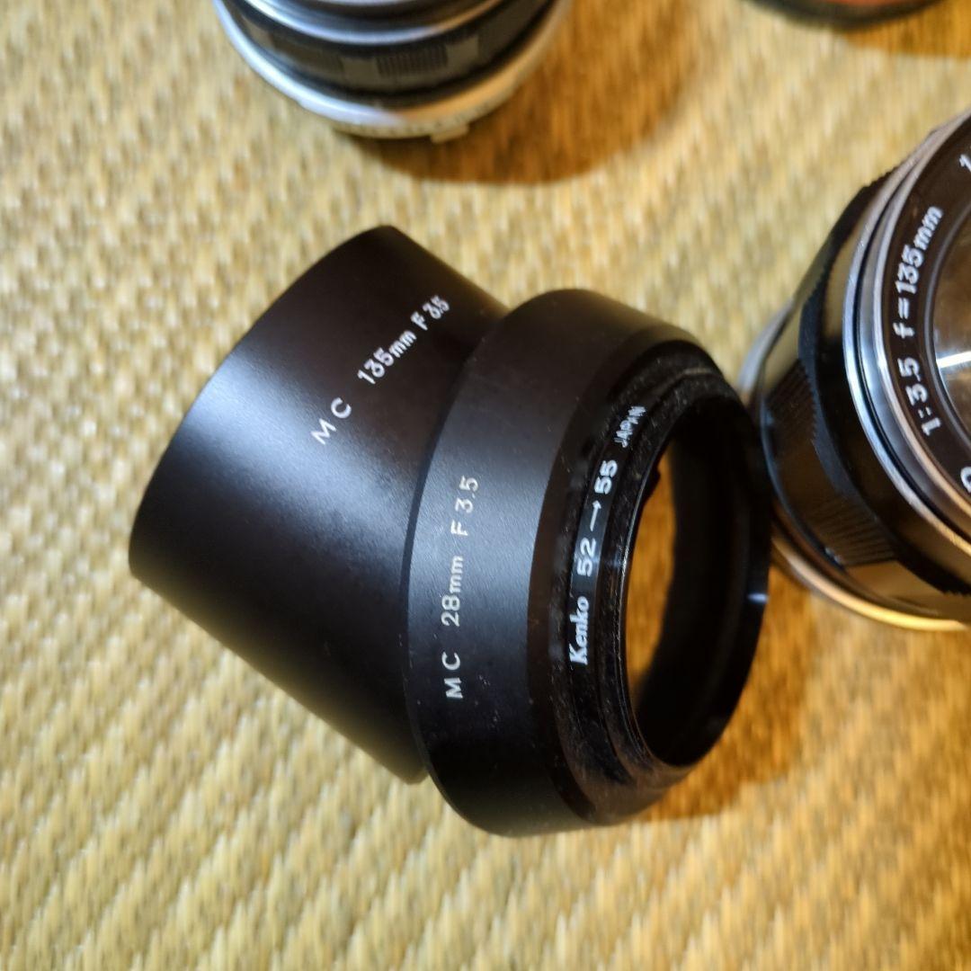 匿名配送　MINOLTA　カメラレンズ3本+メタルフードなどまとめ売り