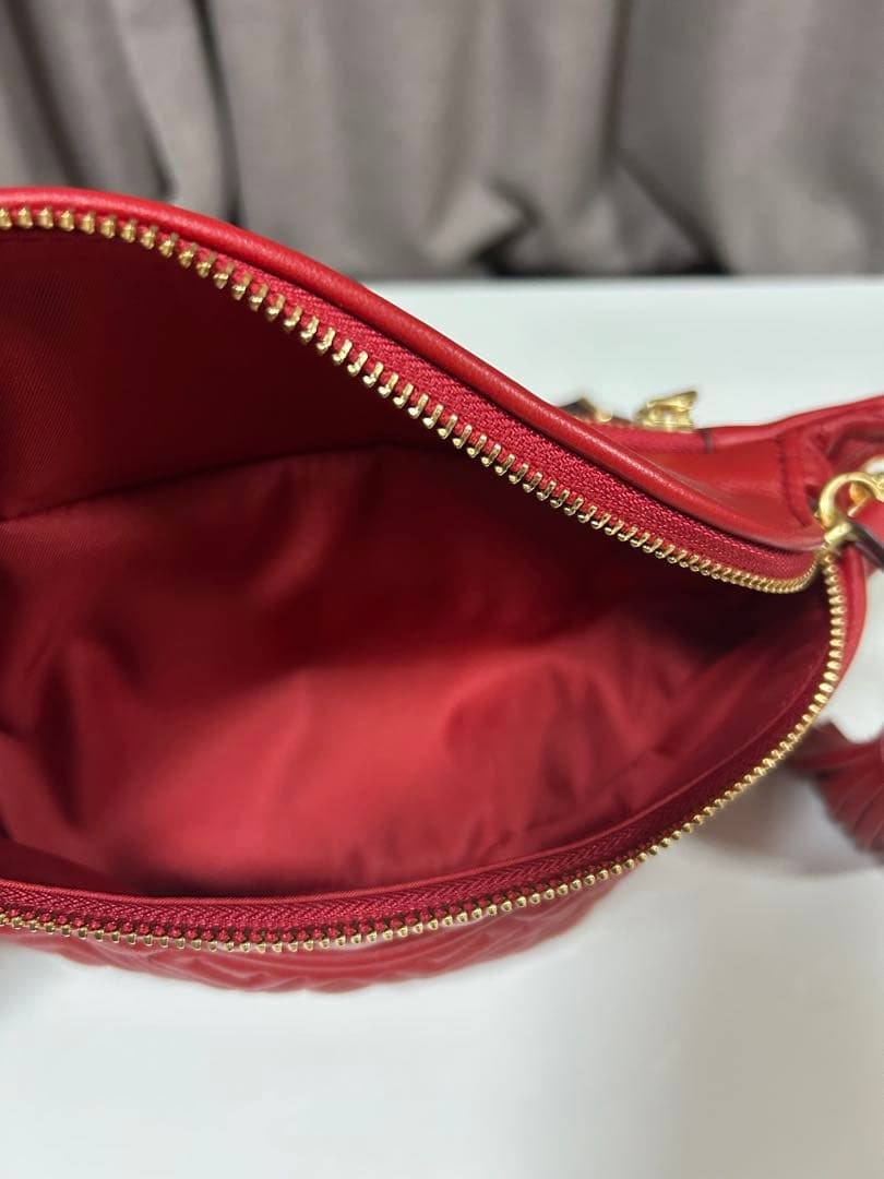 トリーバーチ レザー ボディバッグ レッド