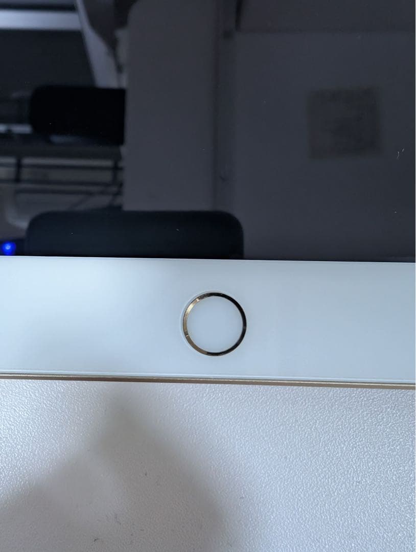 〔中古品〕 iPad 第5世代 128GB ゴールド MPGW2J