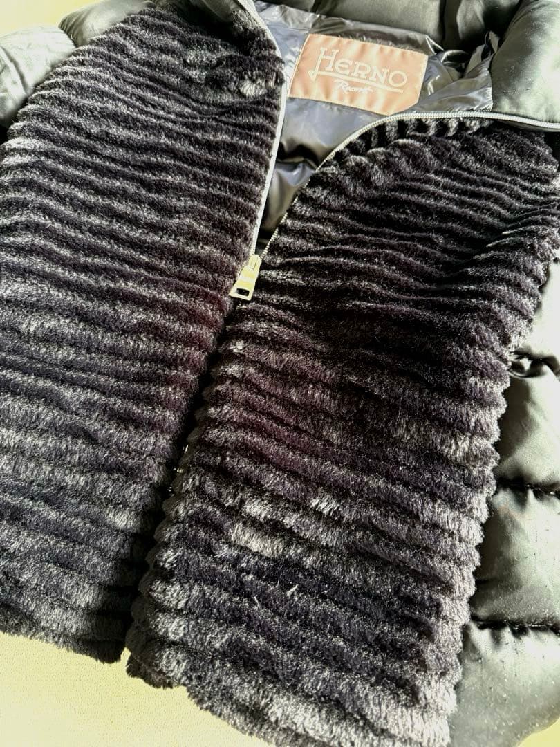 ヘルノ リゾート エコファーコンビダウンジャケット 40サイズ　ブラック