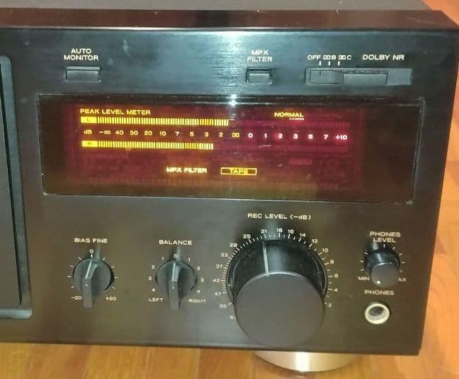 TEACステレオカセットデッキV3010中古整備完動品(リモコン付)