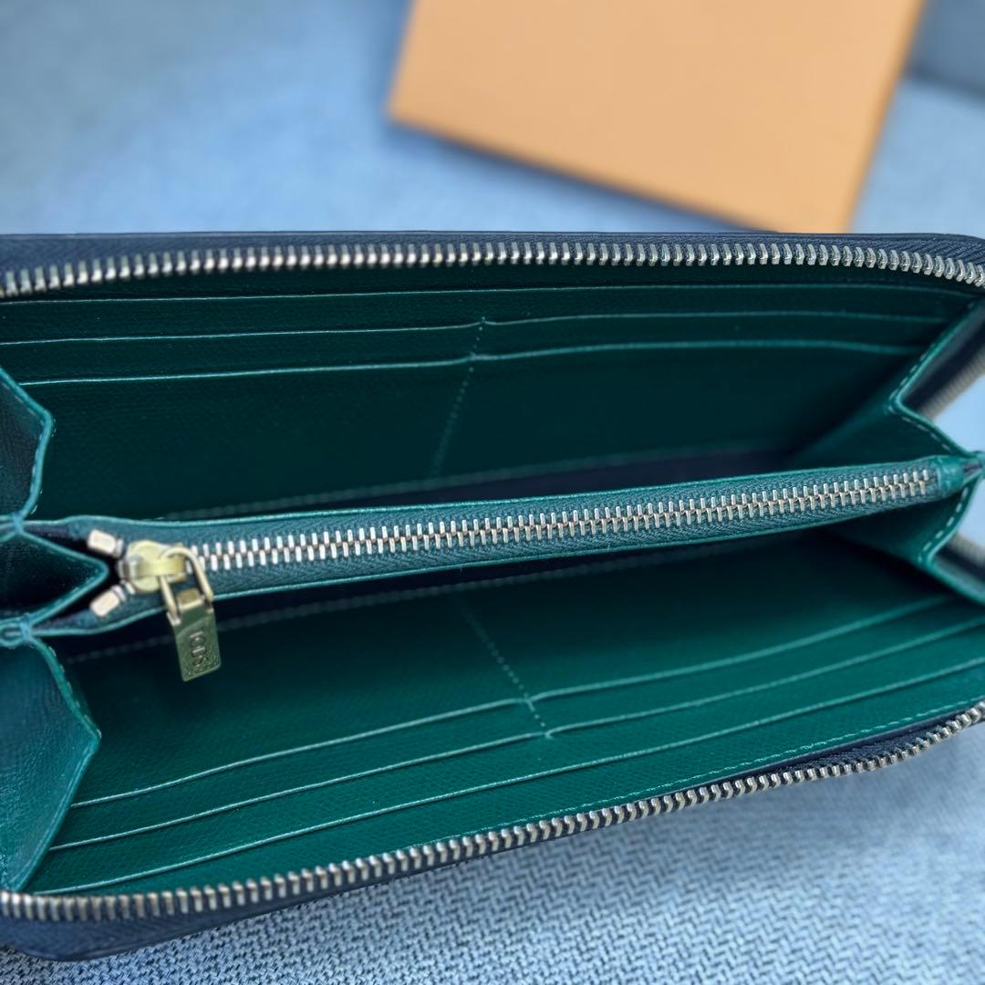 TOD'S トッズ ラウンドファスナーウォレット 長財布