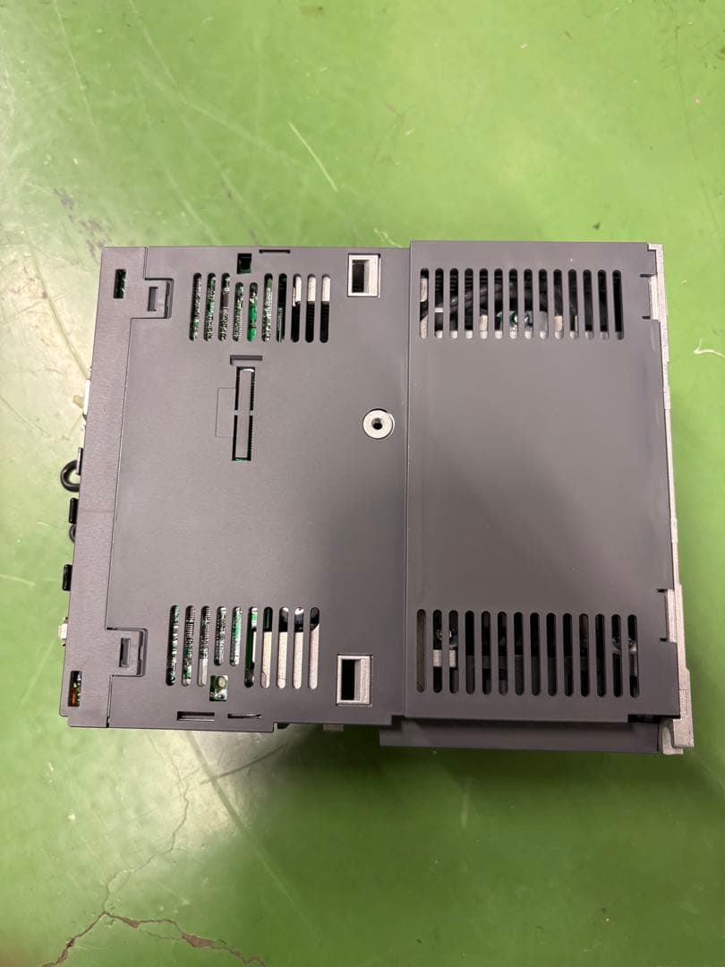 三菱電機　MR-J4-200B サーボアンプ