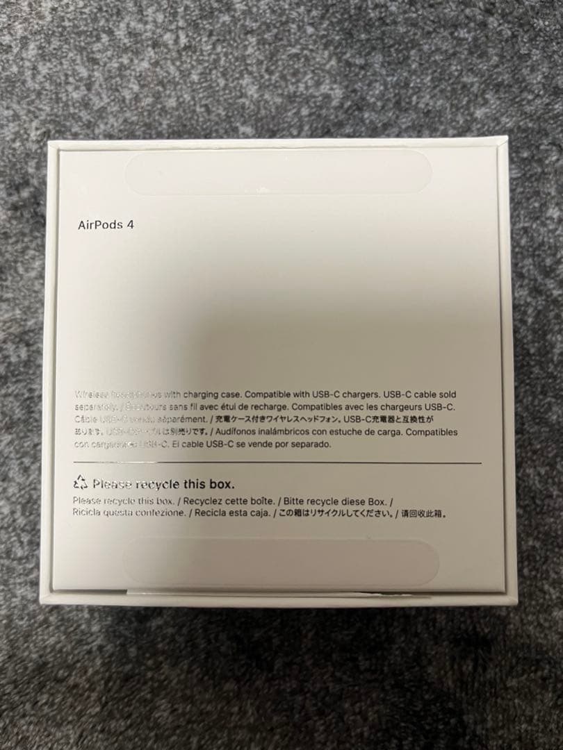 AirPods 4 ノイズキャンセリング無し　Apple 正規品