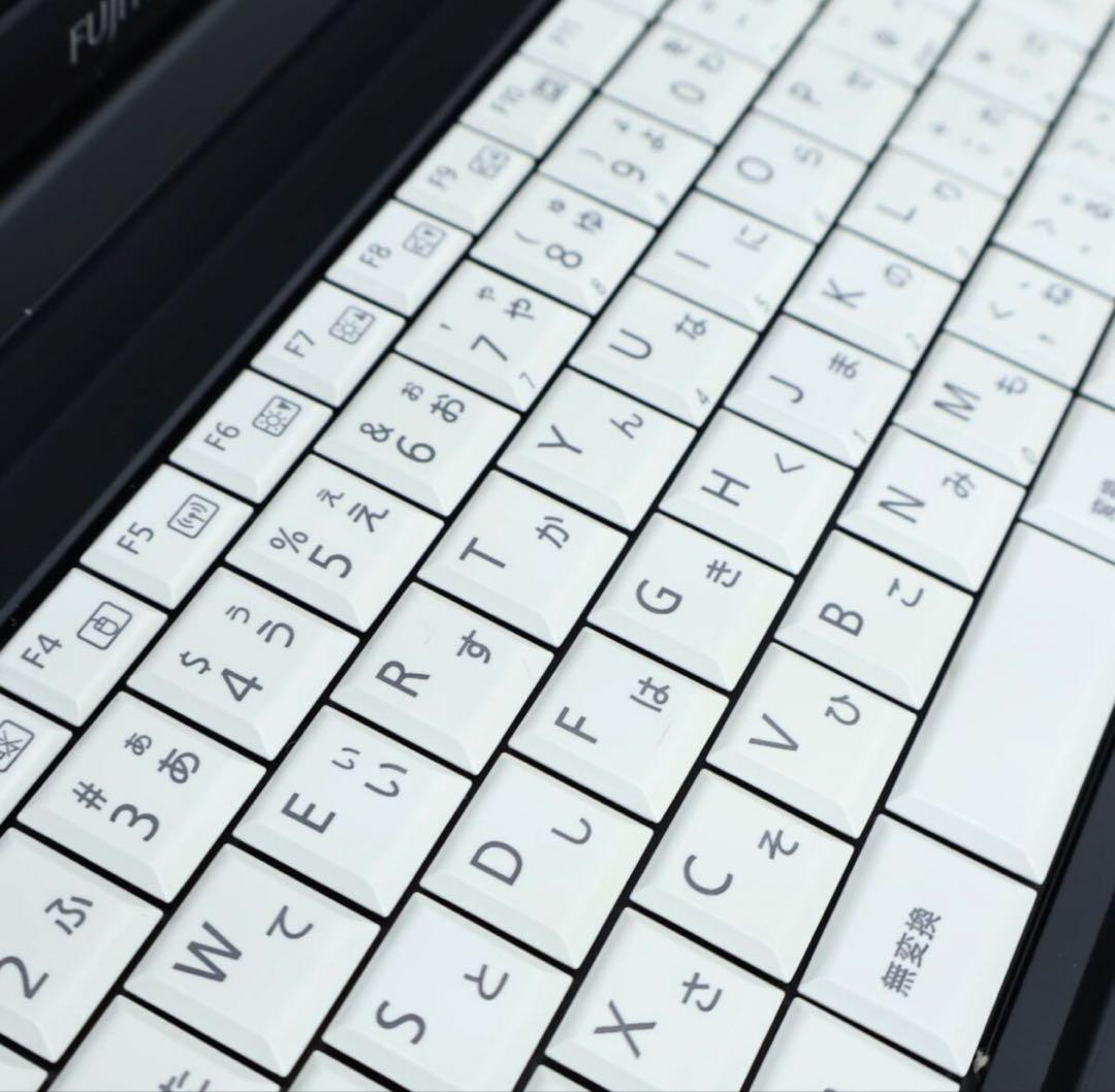 ★美品富士通パソコン SSD256GB メモリ8GB★ノートPC164