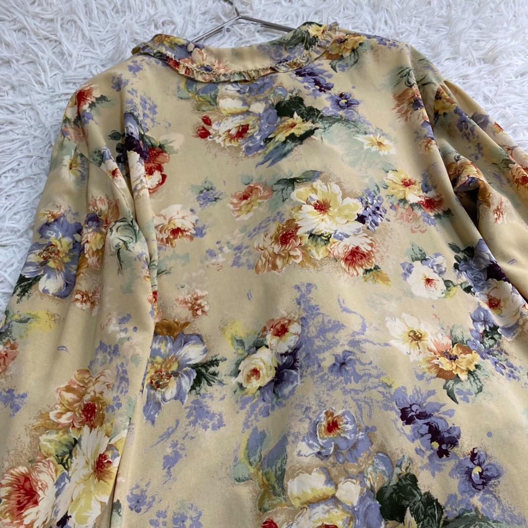 15797✨美品✨カネコイサオ コサージュ付 ピコフリル 花柄 ブラウス