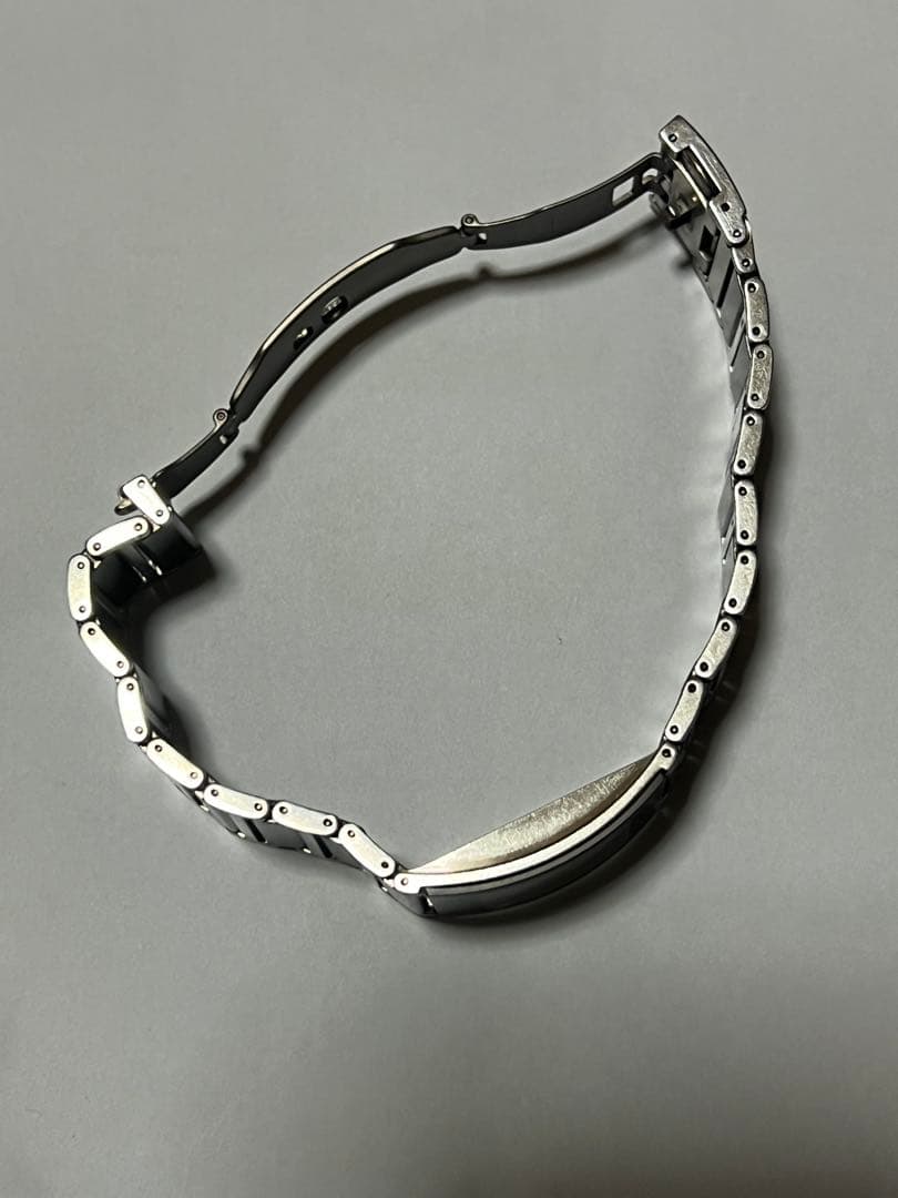 黒のスクエアフェイス時計 ラード　ディスター 中古品です。