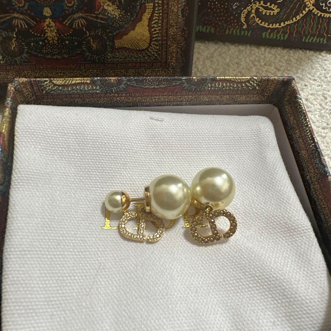 윤 ◡̈⃝︎ Dior パール ゴールド 片耳用ピアス