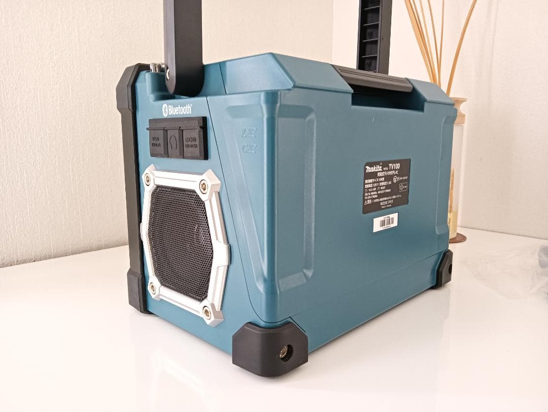 【美品】 マキタ TV100 充電式ラジオ付テレビ