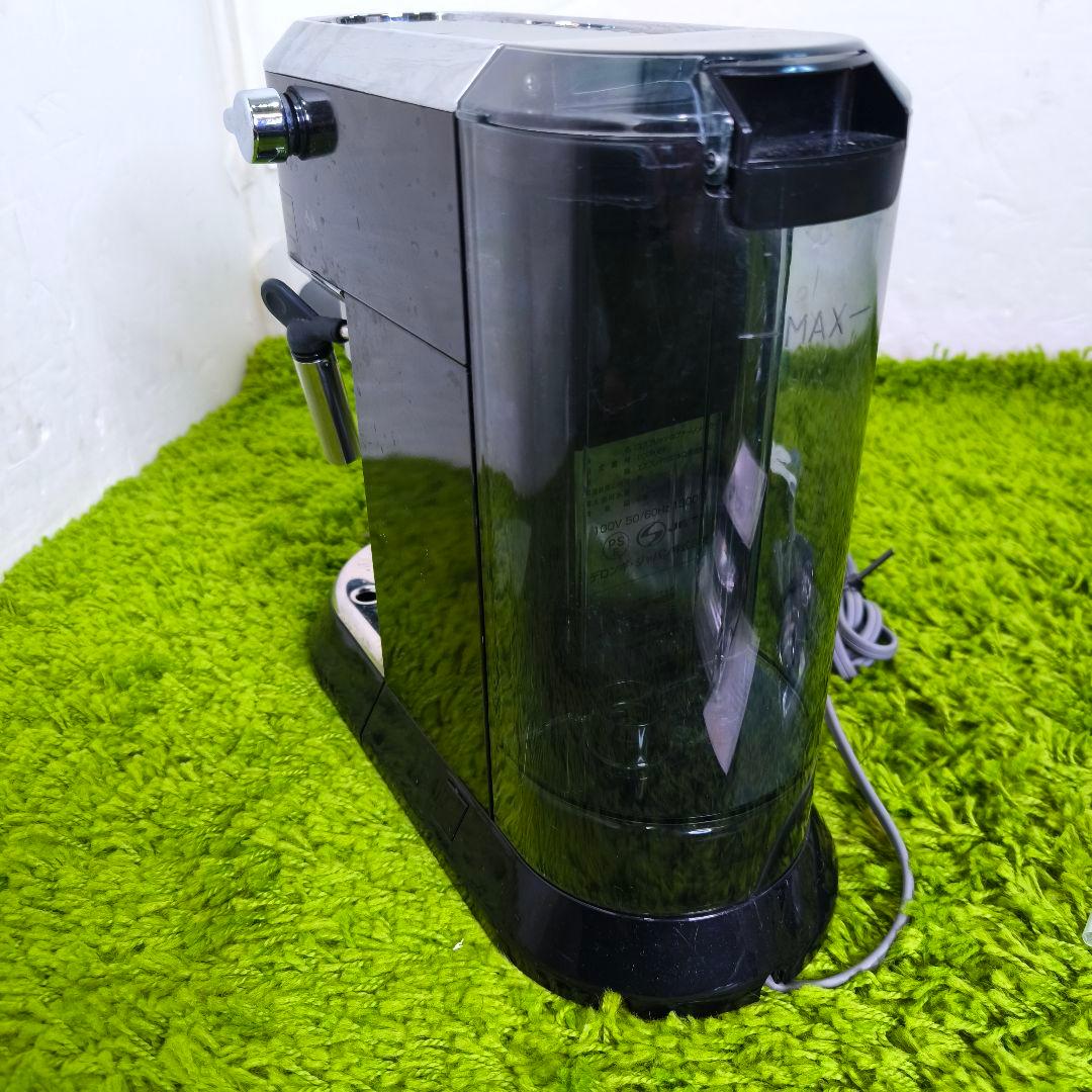 デロンギ エスプレッソ・カプチーノメーカー EC680BK