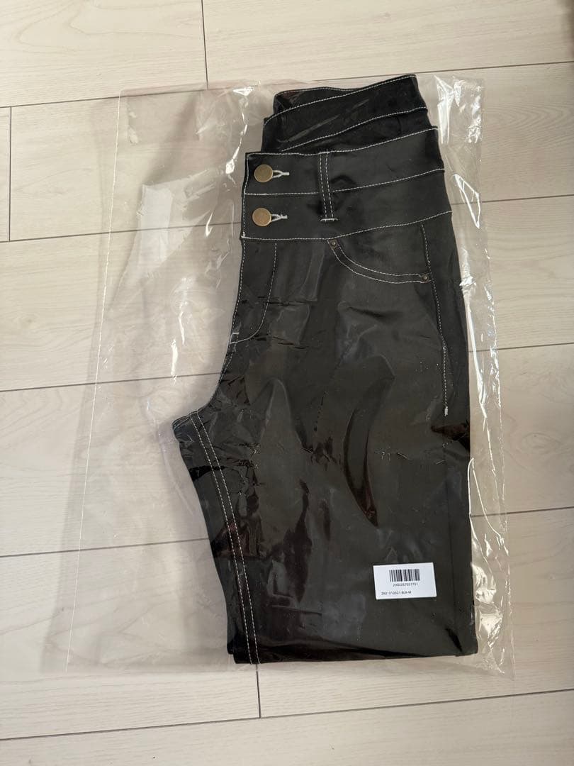 DIANTE ディアンテ　ハイウエスト ブラック スキニーデニム