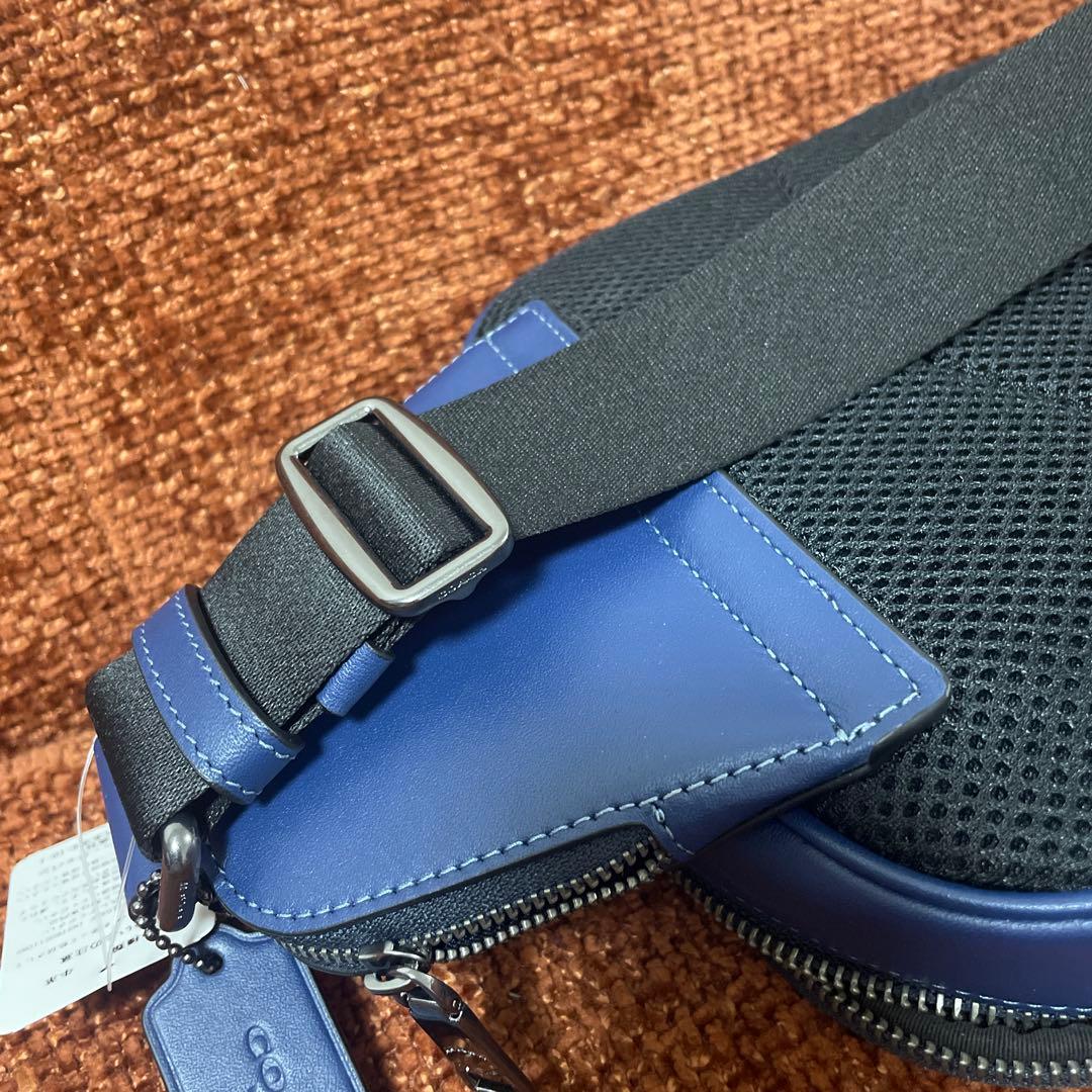 や*ー様 最終値下げコーチ　ネイビー ボディバッグ　牛皮