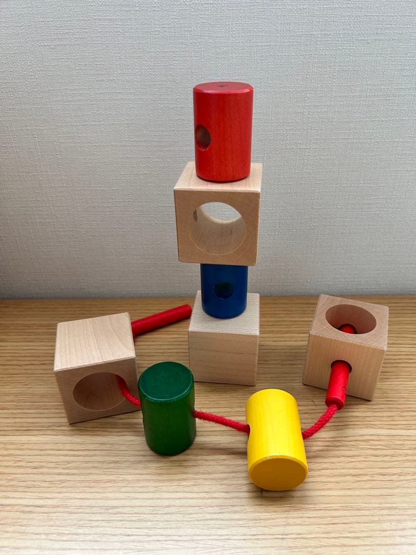 Naef ネフ社 シグナ Signa ひも通し　積み木