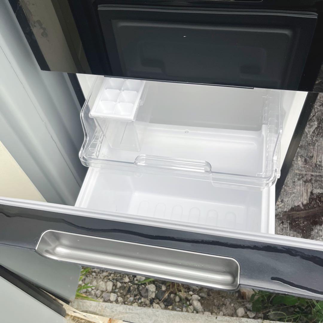 195取付無料！SHARPプラズマクラスター搭載スタイリッシュブラック冷蔵庫！