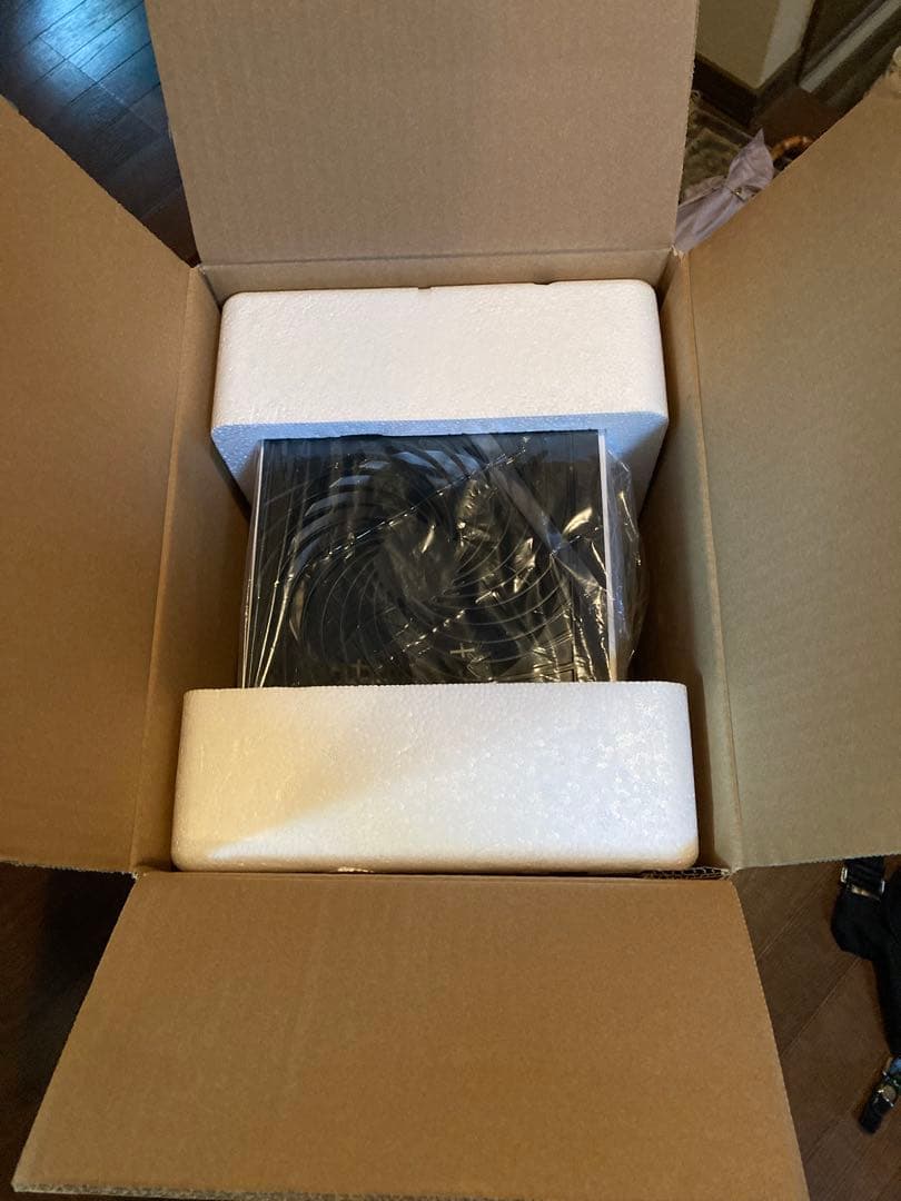 アイリスオーヤマサーキュレーター　　衣類乾燥除湿機　IJD-150 W ホワイト