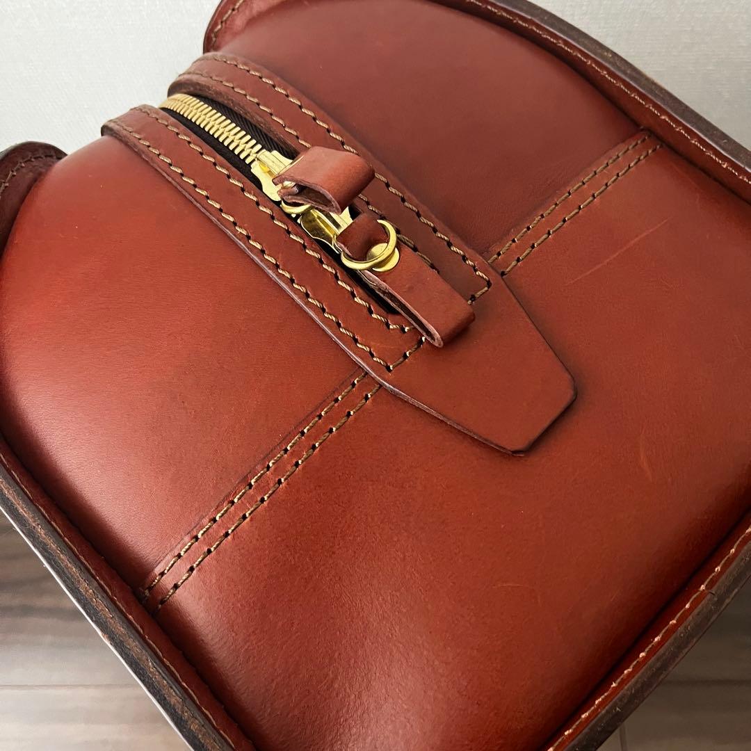 ヘルツ 二本手ファスナーボストンバッグ