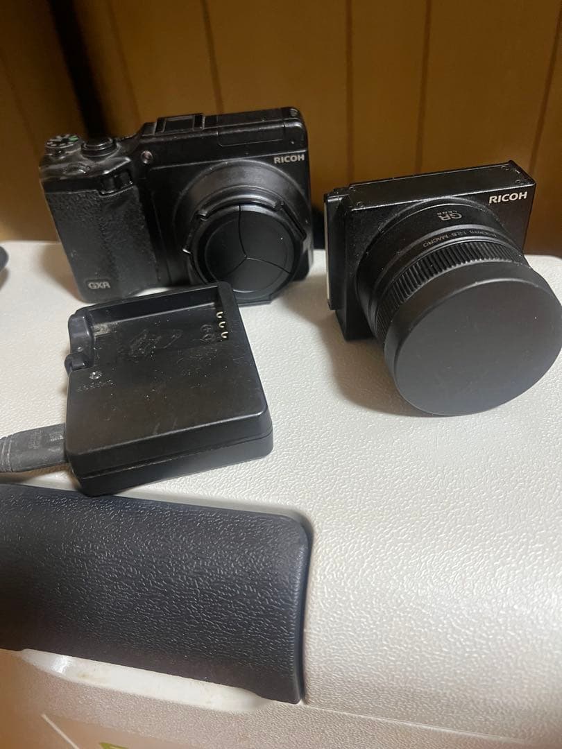 RICOH GXR コンパクトデジタルカメラ 交換レンズ付き マクロレンズあり