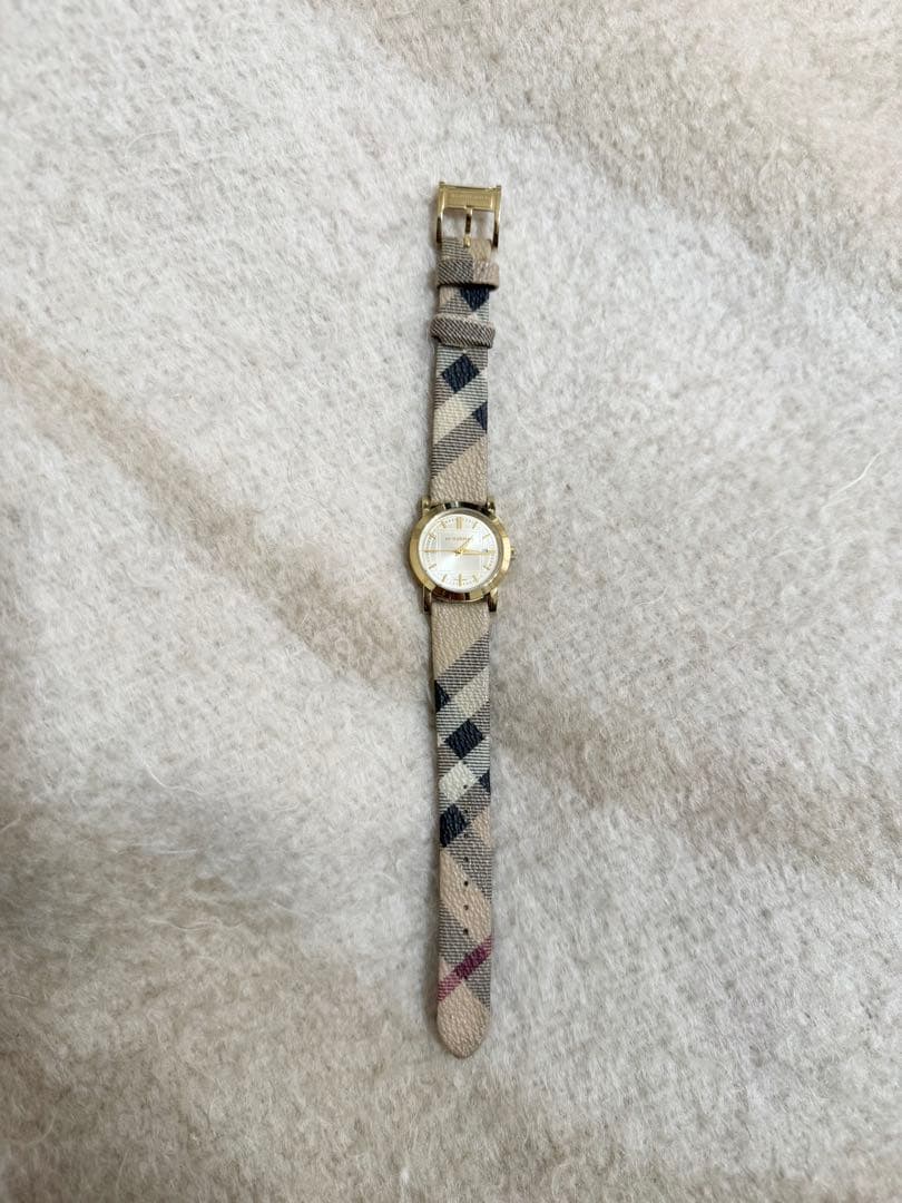 BURBERRY チェック柄レザー時計